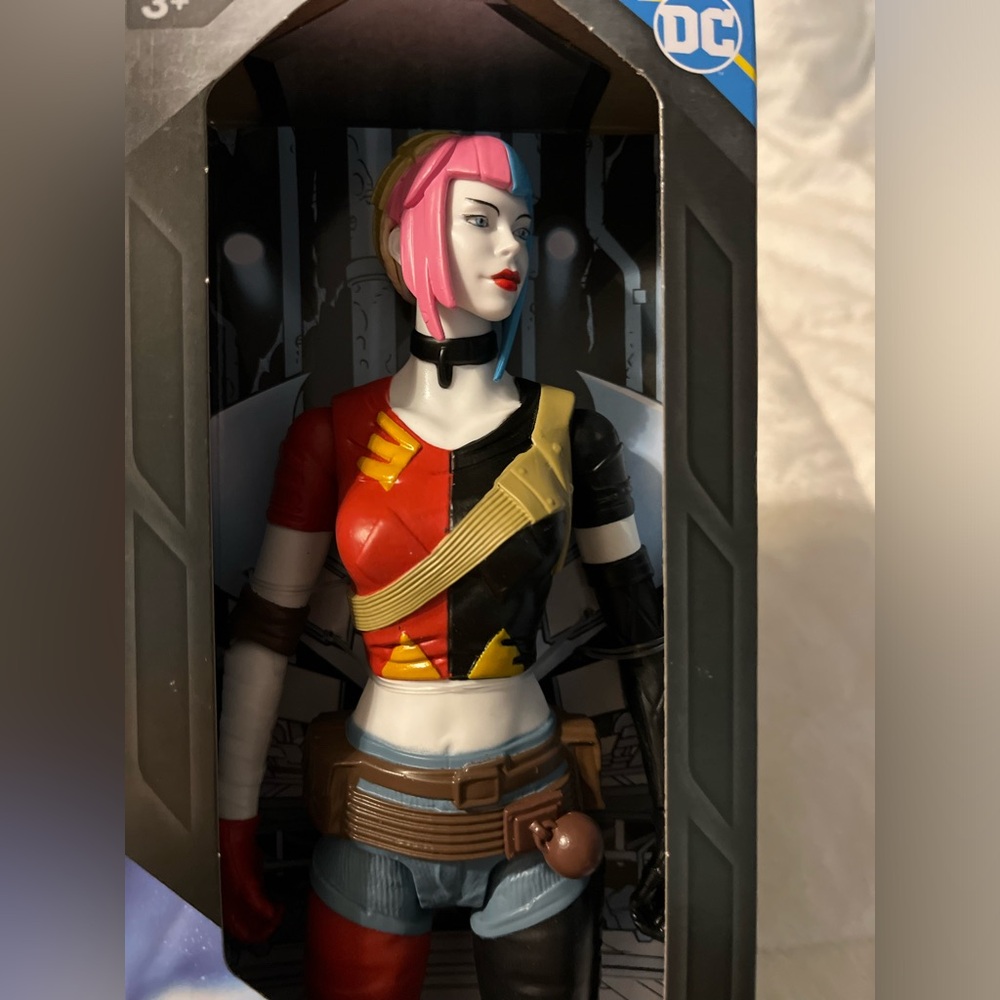 Brand New - Harley Quinn 12 Inch DC Comics Action Figure